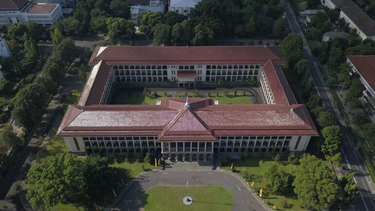 Biaya Kuliah UGM: Apa Saja yang Termasuk dan yang Tidak?