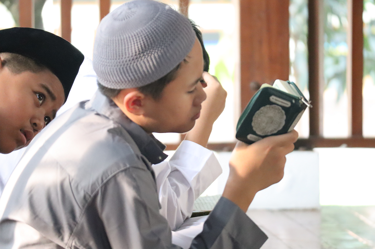 Cara Siswa Mempersiapkan Diri untuk I'tikaf di Bulan Ramadan