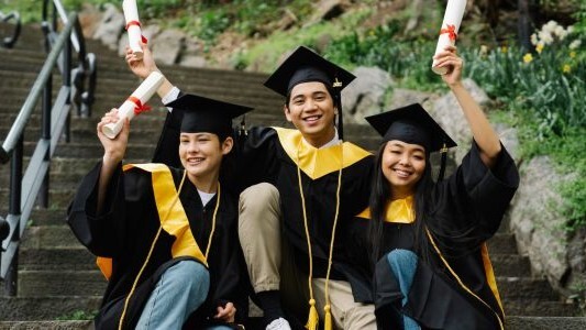 Beasiswa dengan Skor TOEFL: Cara Meningkatkan Skor TOEFL untuk Persaingan Ketat