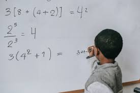 Kiat untuk Membangun Kemampuan Literasi dan Numerasi Anak