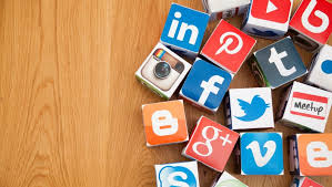 Peluang Bisnis di Era Digital lewat Akun Sosial Media