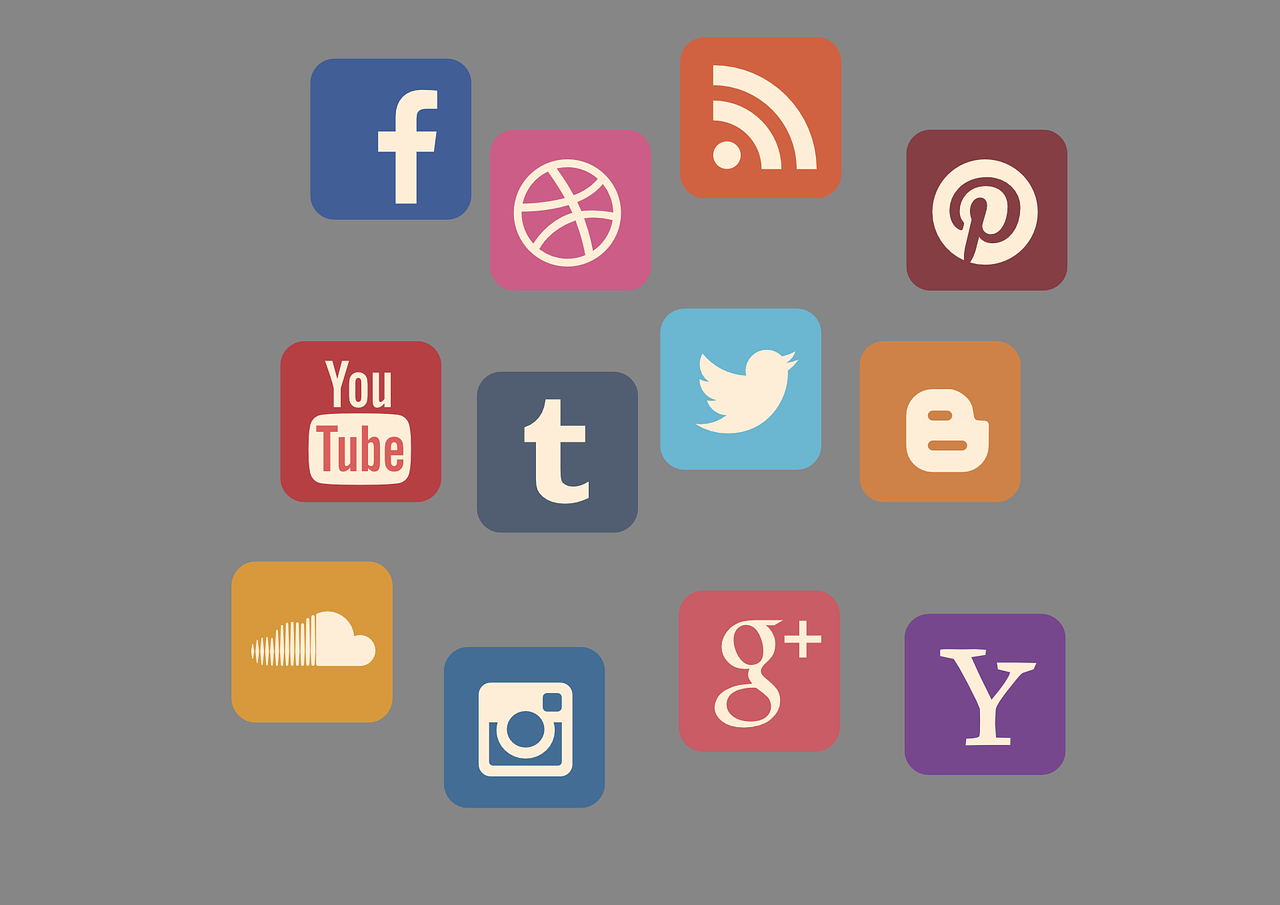 Menggunakan Social Media untuk Membangun Keunggulan Kompetitif
