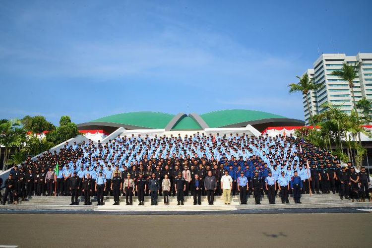 Siapa Saja Anggota DPR RI yang Paling Rajin Hadir dan Berdebat di Parlemen?