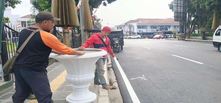 Pengelolaan Sampah di Kabupaten Tasikmalaya Melalui dlhkabtasikmalaya.org