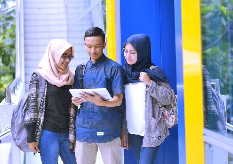 Mimpi yang Tertunda: Karyawan Bandung Berjuang untuk Hidup Lebih Baik