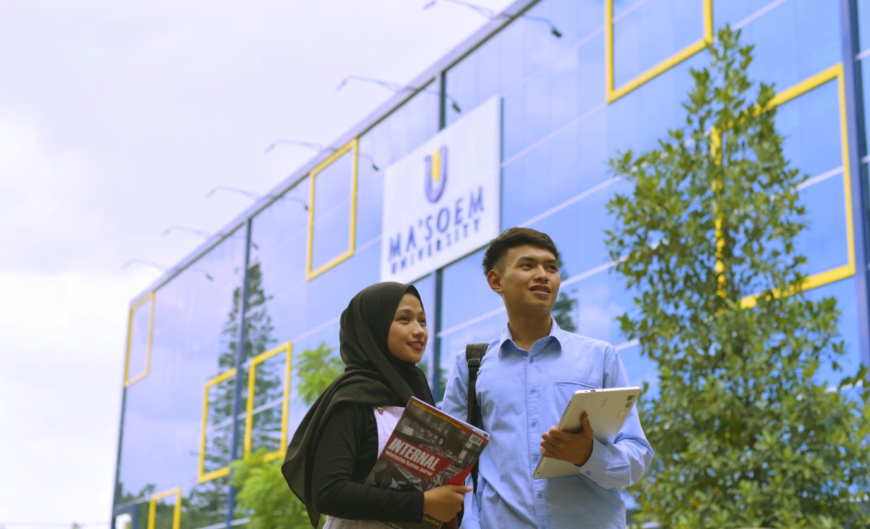 Pengembangan Kewirausahaan di Perguruan Tinggi Swasta: Studi Kasus Program Inkubator Bisnis