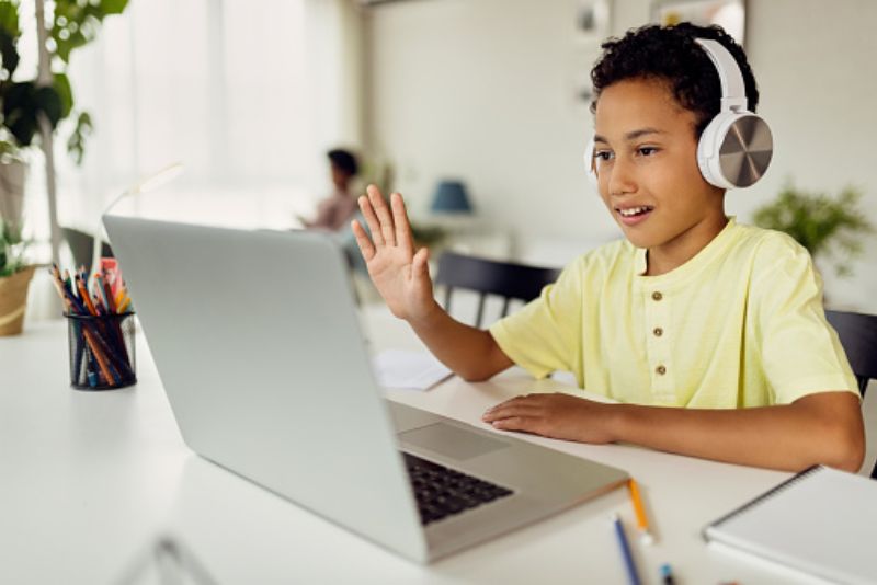 Mengelola Waktu dengan Baik saat Belajar Online SMP