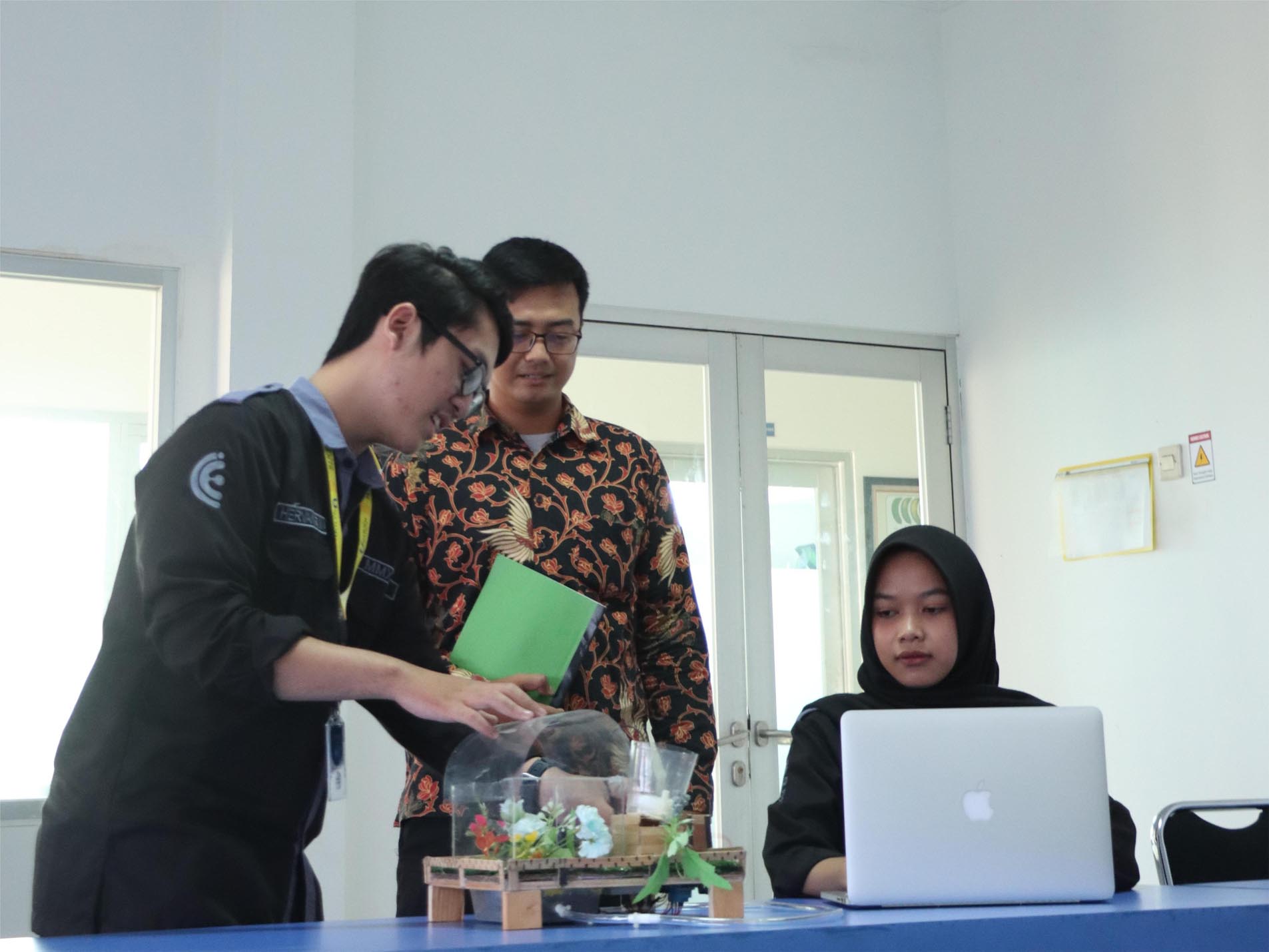 Apa Prospek Kerja Terluas Lulusan Jurusan Teknik Industri di Bandung?