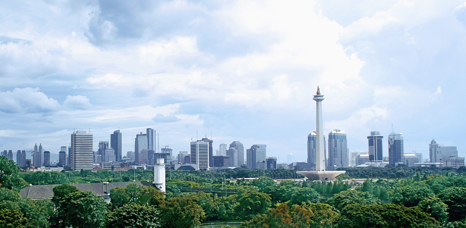 Suasana Hati Netizen Jakarta: Sentimen Sosial Media Terkini