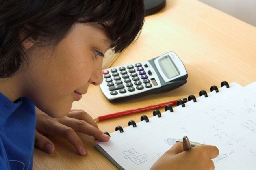 Tips Memanfaatkan Ulasan Pengguna untuk Memilih Sumber Belajar Matematika SD