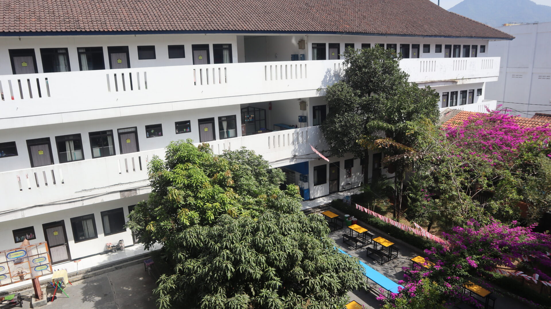 Kurikulum Merdeka + Pesantren: Kombinasi Sempurna Cetak Generasi “Cageur, Bageur, Pinter”